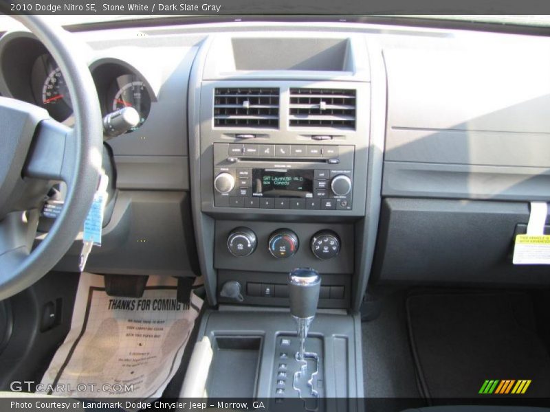 Stone White / Dark Slate Gray 2010 Dodge Nitro SE