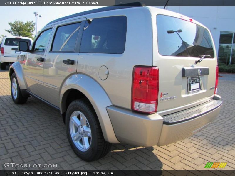 Light Sandstone Metallic / Khaki 2010 Dodge Nitro SE