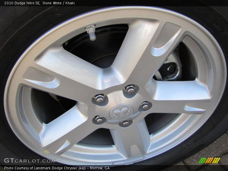 Stone White / Khaki 2010 Dodge Nitro SE