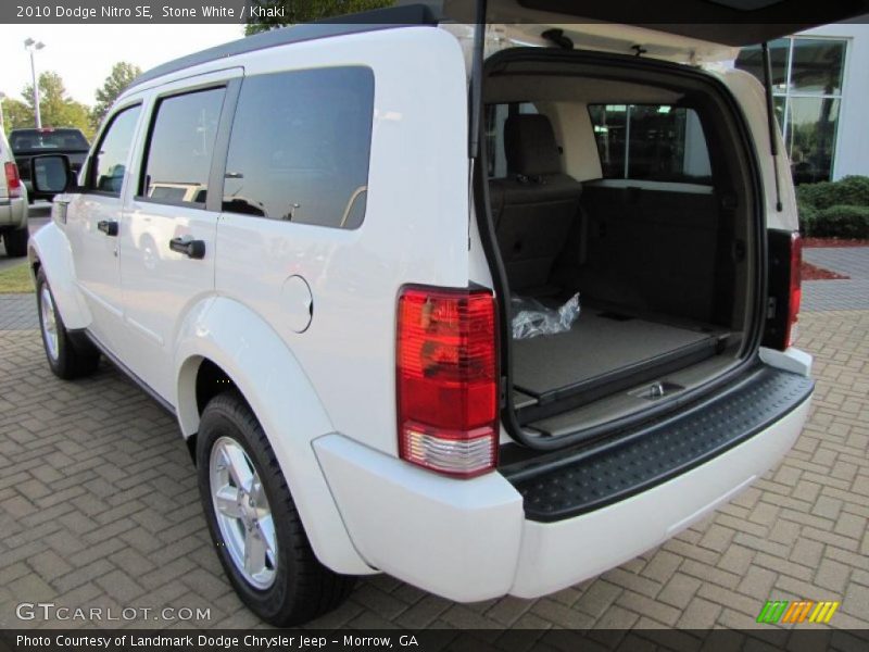 Stone White / Khaki 2010 Dodge Nitro SE
