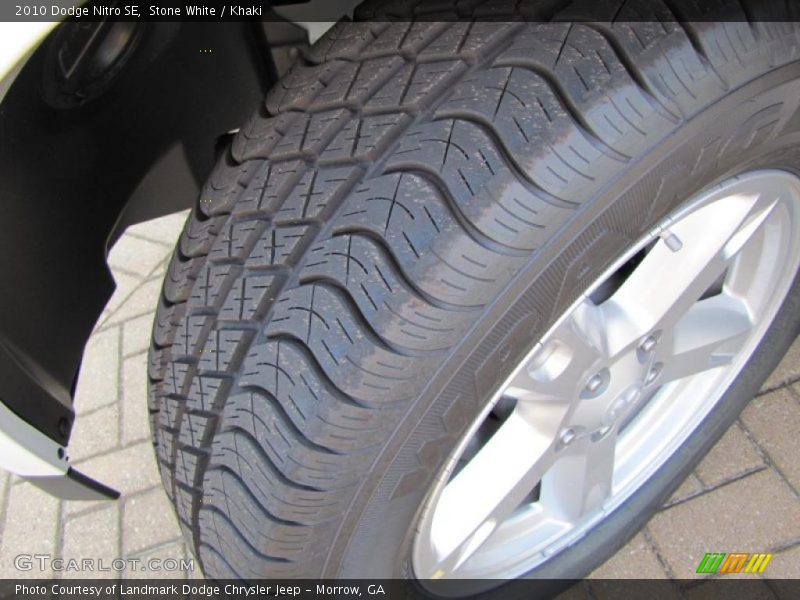Stone White / Khaki 2010 Dodge Nitro SE