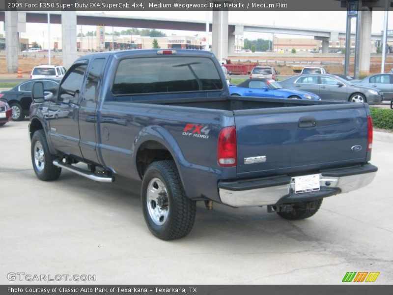 Medium Wedgewood Blue Metallic / Medium Flint 2005 Ford F350 Super Duty FX4 SuperCab 4x4