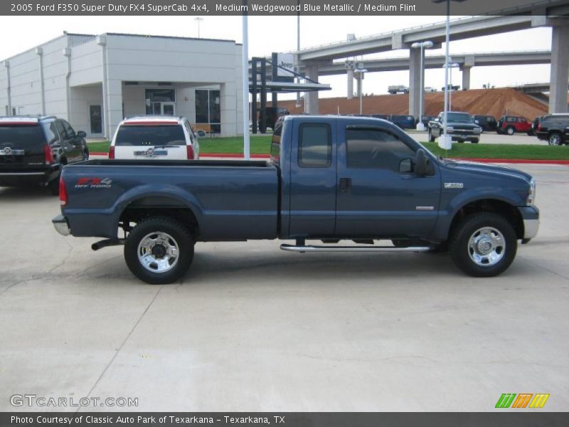 Medium Wedgewood Blue Metallic / Medium Flint 2005 Ford F350 Super Duty FX4 SuperCab 4x4
