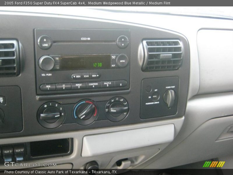 Medium Wedgewood Blue Metallic / Medium Flint 2005 Ford F350 Super Duty FX4 SuperCab 4x4