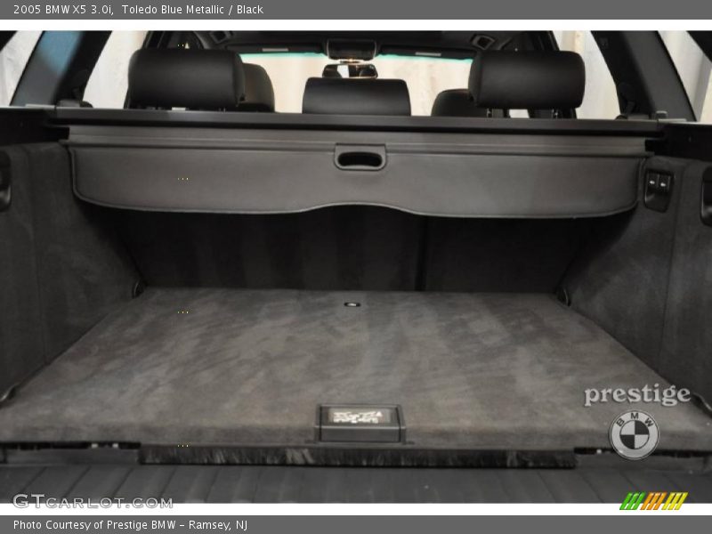 Toledo Blue Metallic / Black 2005 BMW X5 3.0i