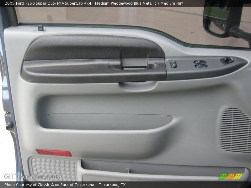 Medium Wedgewood Blue Metallic / Medium Flint 2005 Ford F350 Super Duty FX4 SuperCab 4x4