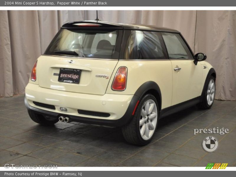 Pepper White / Panther Black 2004 Mini Cooper S Hardtop