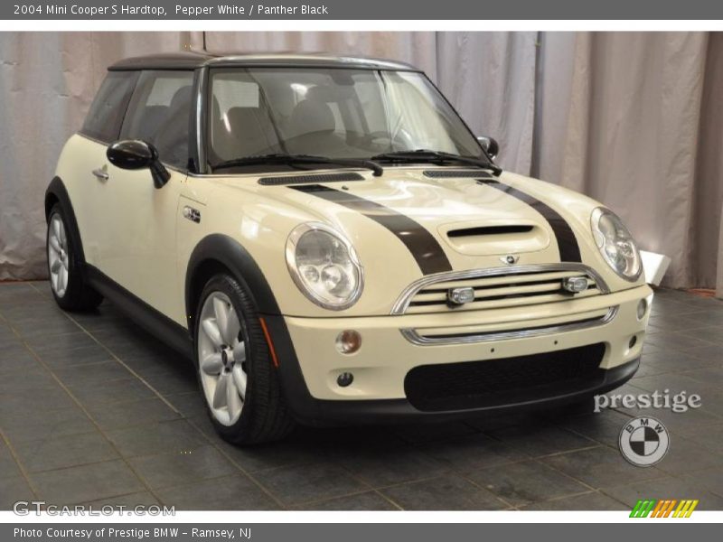 Pepper White / Panther Black 2004 Mini Cooper S Hardtop