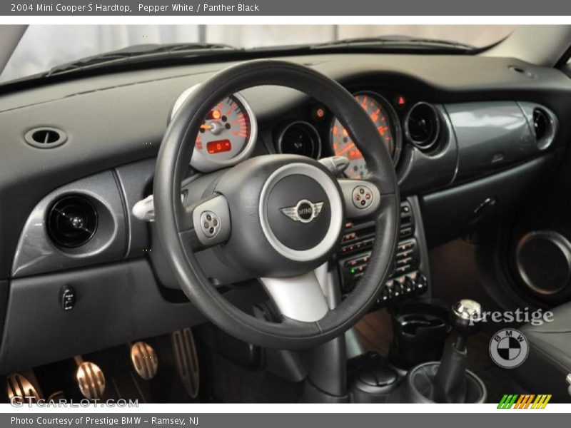 Pepper White / Panther Black 2004 Mini Cooper S Hardtop