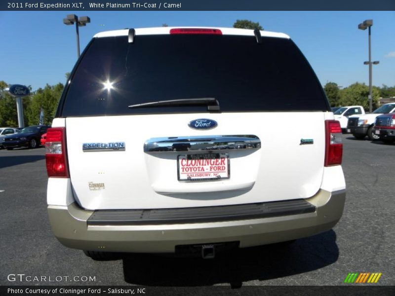 White Platinum Tri-Coat / Camel 2011 Ford Expedition XLT