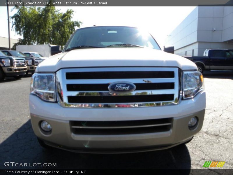 White Platinum Tri-Coat / Camel 2011 Ford Expedition XLT