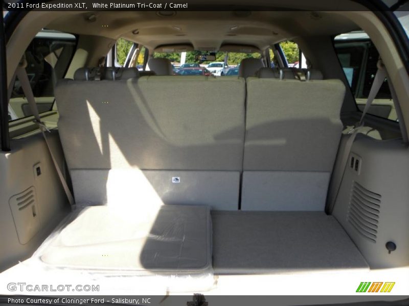 White Platinum Tri-Coat / Camel 2011 Ford Expedition XLT