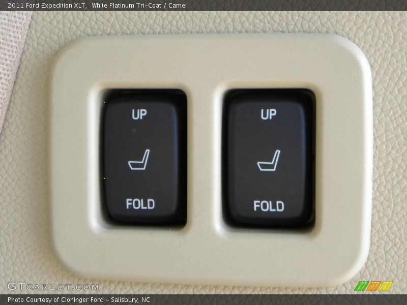 White Platinum Tri-Coat / Camel 2011 Ford Expedition XLT