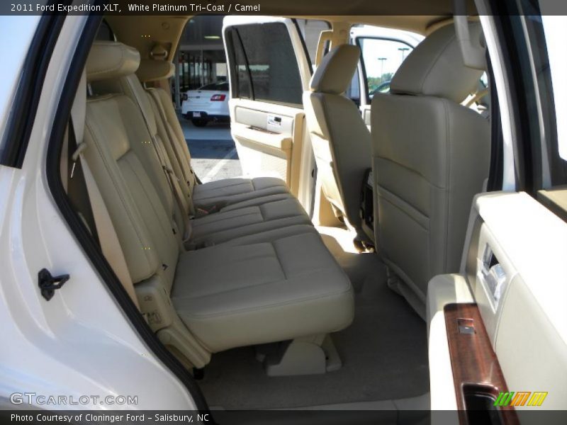 White Platinum Tri-Coat / Camel 2011 Ford Expedition XLT