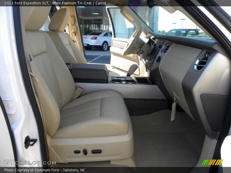 White Platinum Tri-Coat / Camel 2011 Ford Expedition XLT