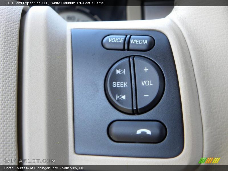 White Platinum Tri-Coat / Camel 2011 Ford Expedition XLT