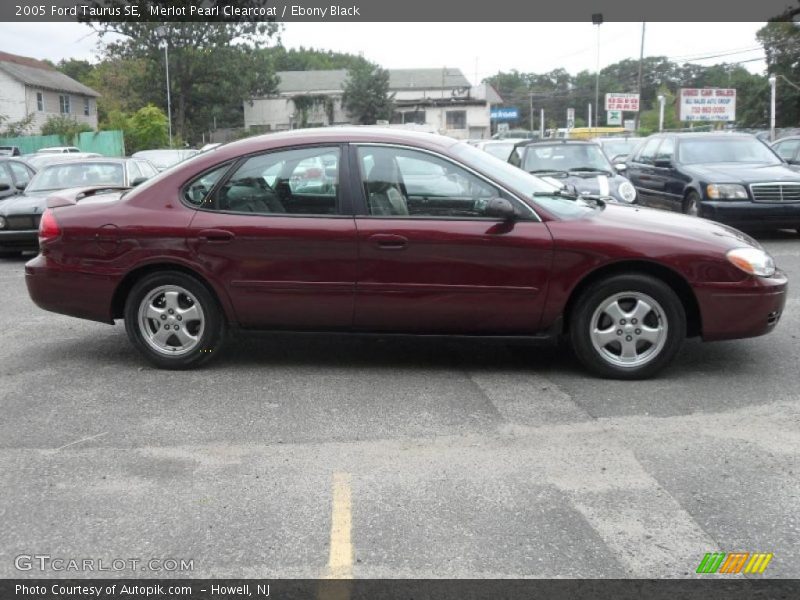 Merlot Pearl Clearcoat / Ebony Black 2005 Ford Taurus SE
