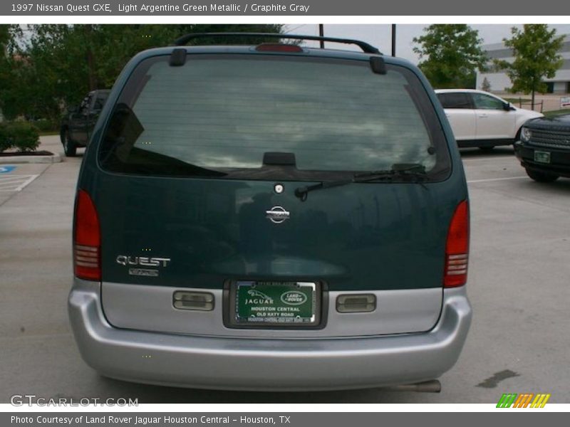 Light Argentine Green Metallic / Graphite Gray 1997 Nissan Quest GXE