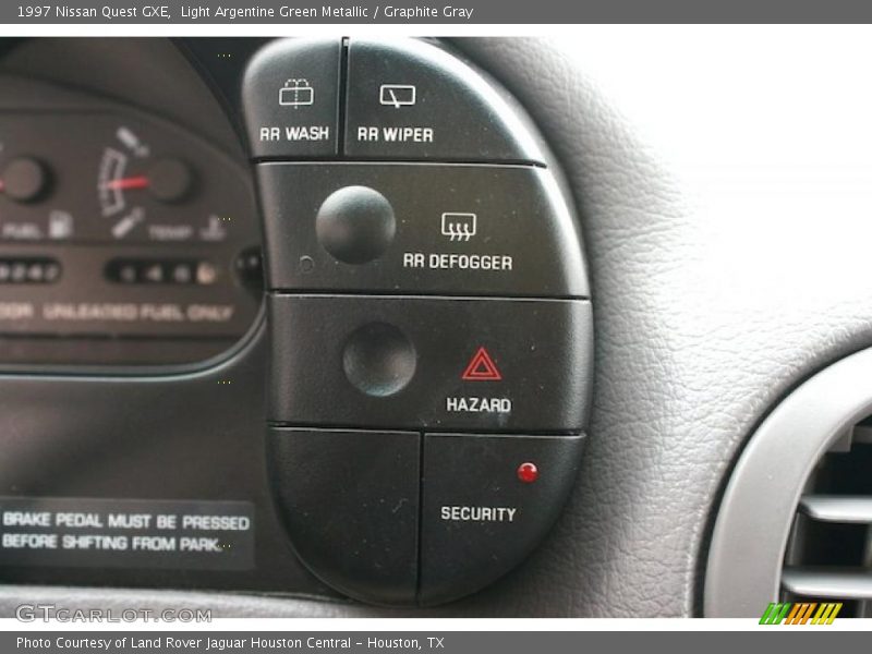 Light Argentine Green Metallic / Graphite Gray 1997 Nissan Quest GXE