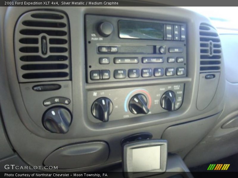 Silver Metallic / Medium Graphite 2001 Ford Expedition XLT 4x4