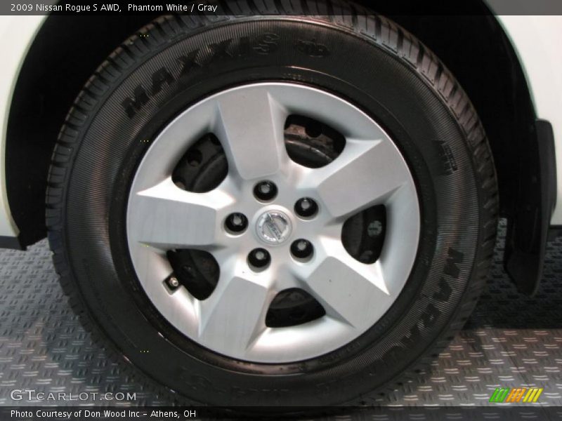 Phantom White / Gray 2009 Nissan Rogue S AWD