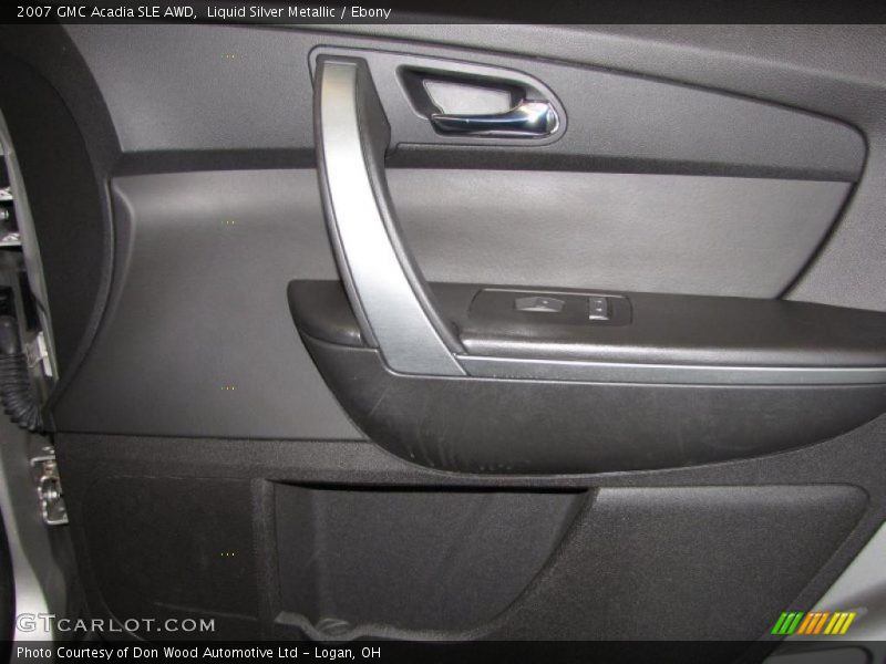 Liquid Silver Metallic / Ebony 2007 GMC Acadia SLE AWD
