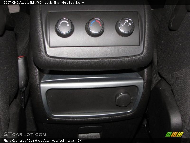 Liquid Silver Metallic / Ebony 2007 GMC Acadia SLE AWD