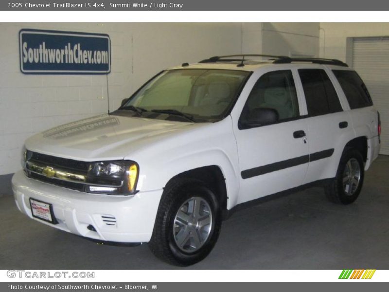 Summit White / Light Gray 2005 Chevrolet TrailBlazer LS 4x4