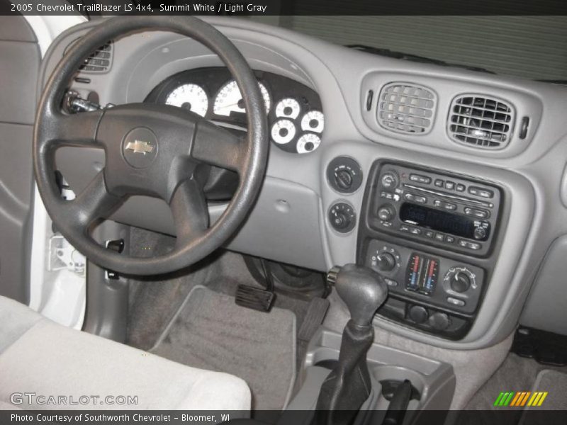 Summit White / Light Gray 2005 Chevrolet TrailBlazer LS 4x4