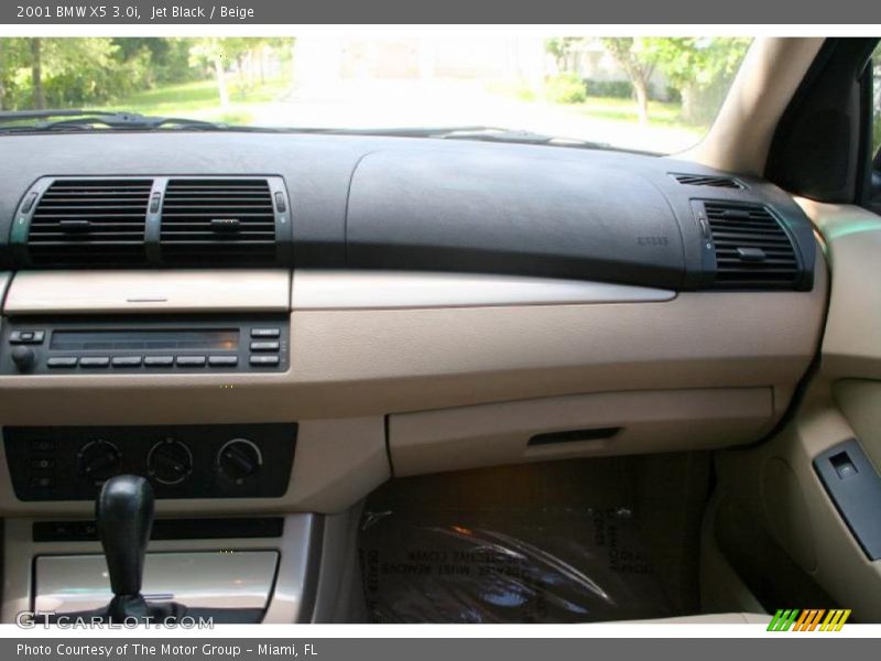 Jet Black / Beige 2001 BMW X5 3.0i