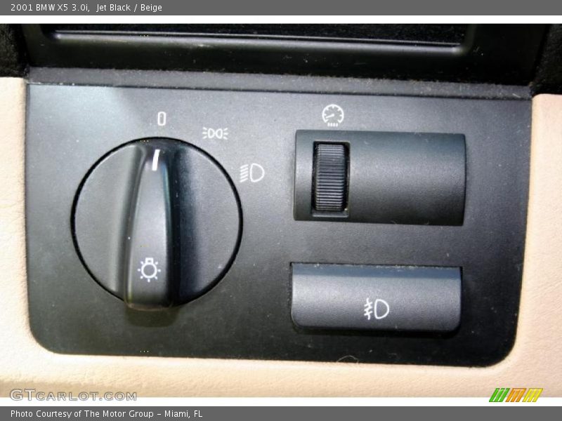 Jet Black / Beige 2001 BMW X5 3.0i