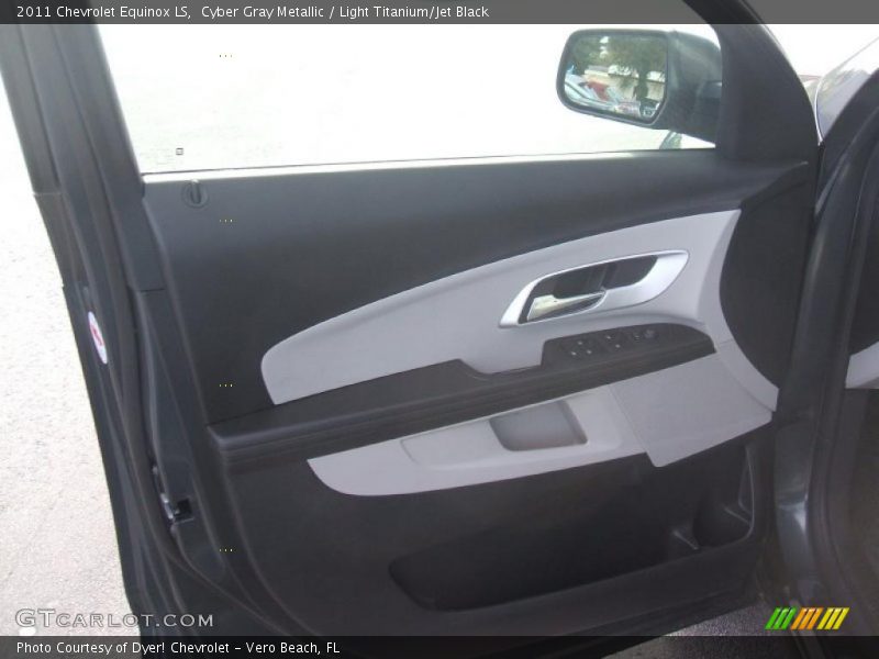 Cyber Gray Metallic / Light Titanium/Jet Black 2011 Chevrolet Equinox LS