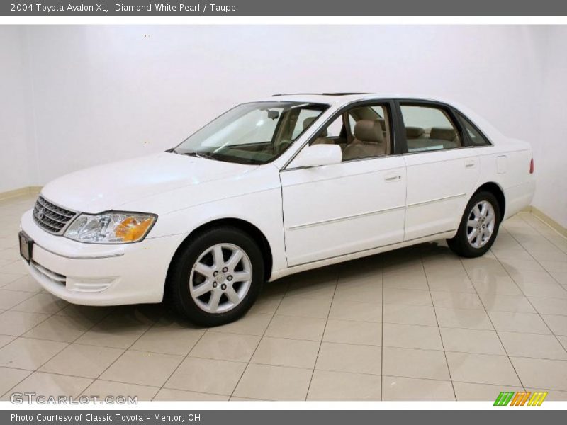 Diamond White Pearl / Taupe 2004 Toyota Avalon XL