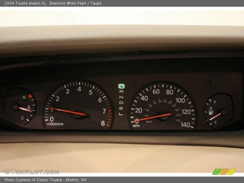 Diamond White Pearl / Taupe 2004 Toyota Avalon XL