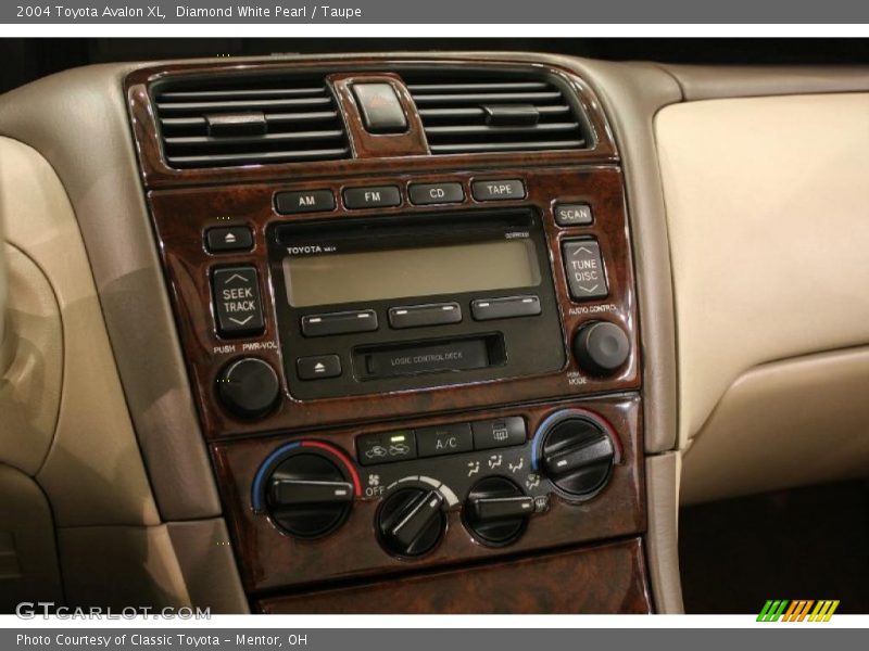 Diamond White Pearl / Taupe 2004 Toyota Avalon XL