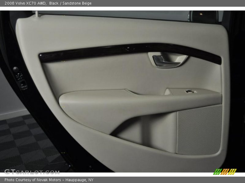 Black / Sandstone Beige 2008 Volvo XC70 AWD