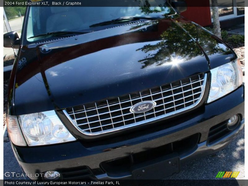 Black / Graphite 2004 Ford Explorer XLT