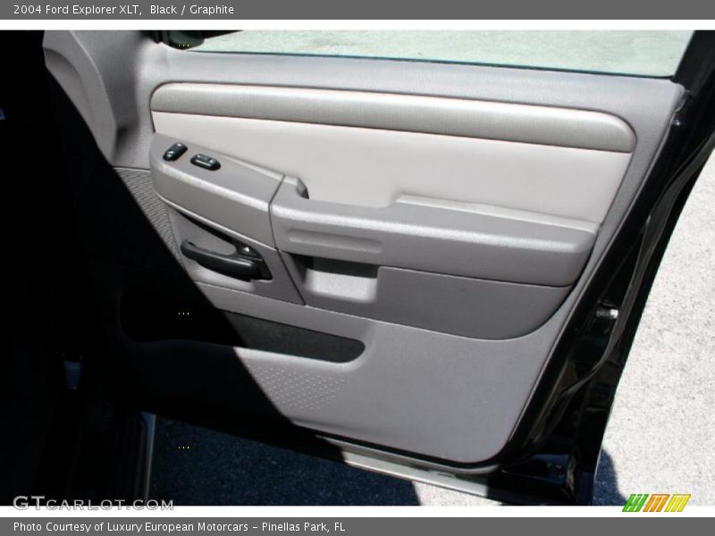 Black / Graphite 2004 Ford Explorer XLT
