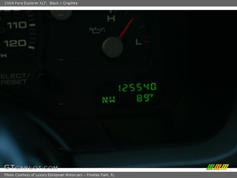 Black / Graphite 2004 Ford Explorer XLT