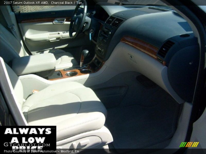 Charcoal Black / Tan 2007 Saturn Outlook XR AWD