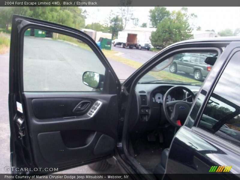 Black / Ebony Black 2004 Ford Escape Limited 4WD