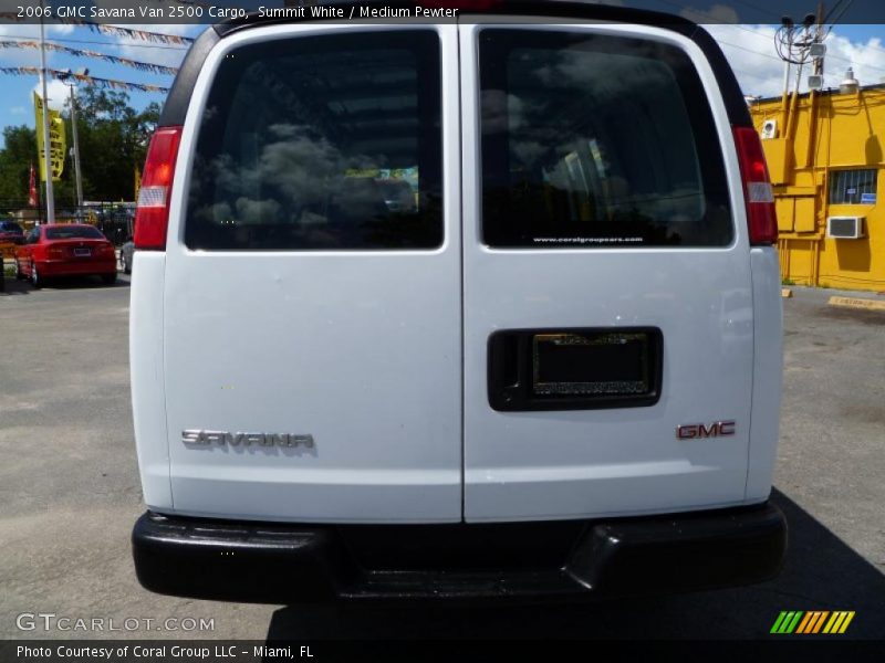 Summit White / Medium Pewter 2006 GMC Savana Van 2500 Cargo