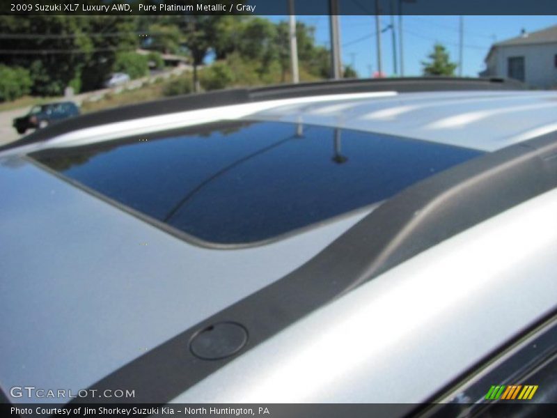 Pure Platinum Metallic / Gray 2009 Suzuki XL7 Luxury AWD