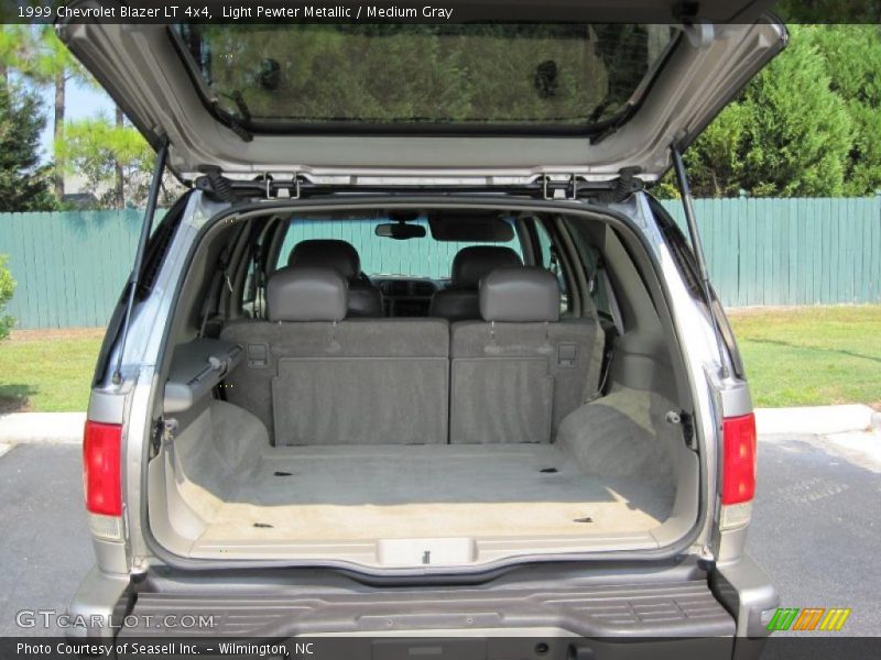 Light Pewter Metallic / Medium Gray 1999 Chevrolet Blazer LT 4x4