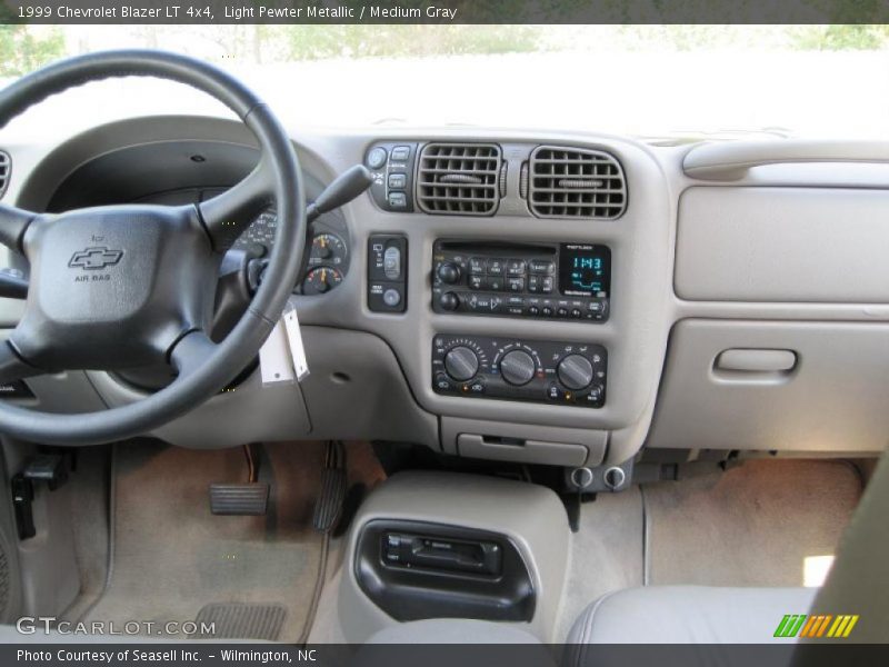 Light Pewter Metallic / Medium Gray 1999 Chevrolet Blazer LT 4x4