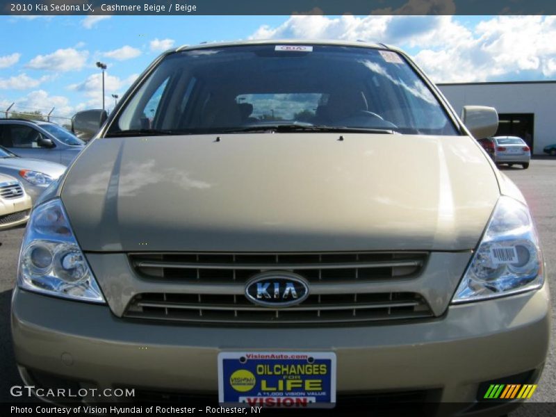 Cashmere Beige / Beige 2010 Kia Sedona LX