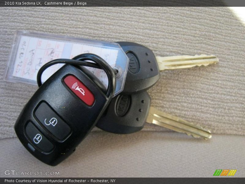 Cashmere Beige / Beige 2010 Kia Sedona LX