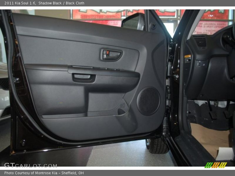 Shadow Black / Black Cloth 2011 Kia Soul 1.6