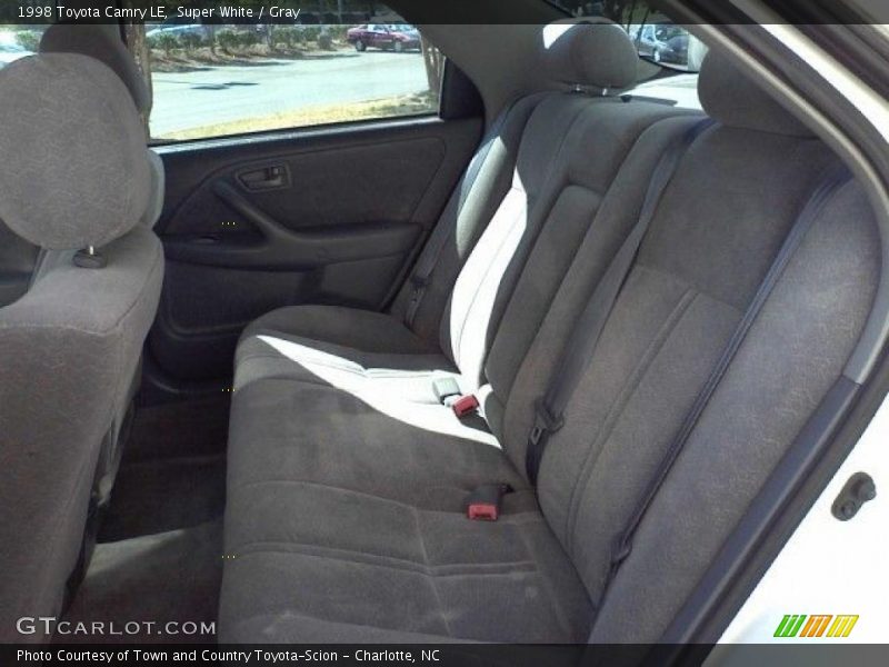 Super White / Gray 1998 Toyota Camry LE