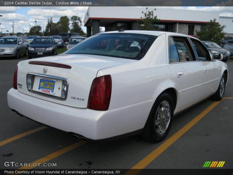Cotillion White / Shale 2004 Cadillac DeVille Sedan